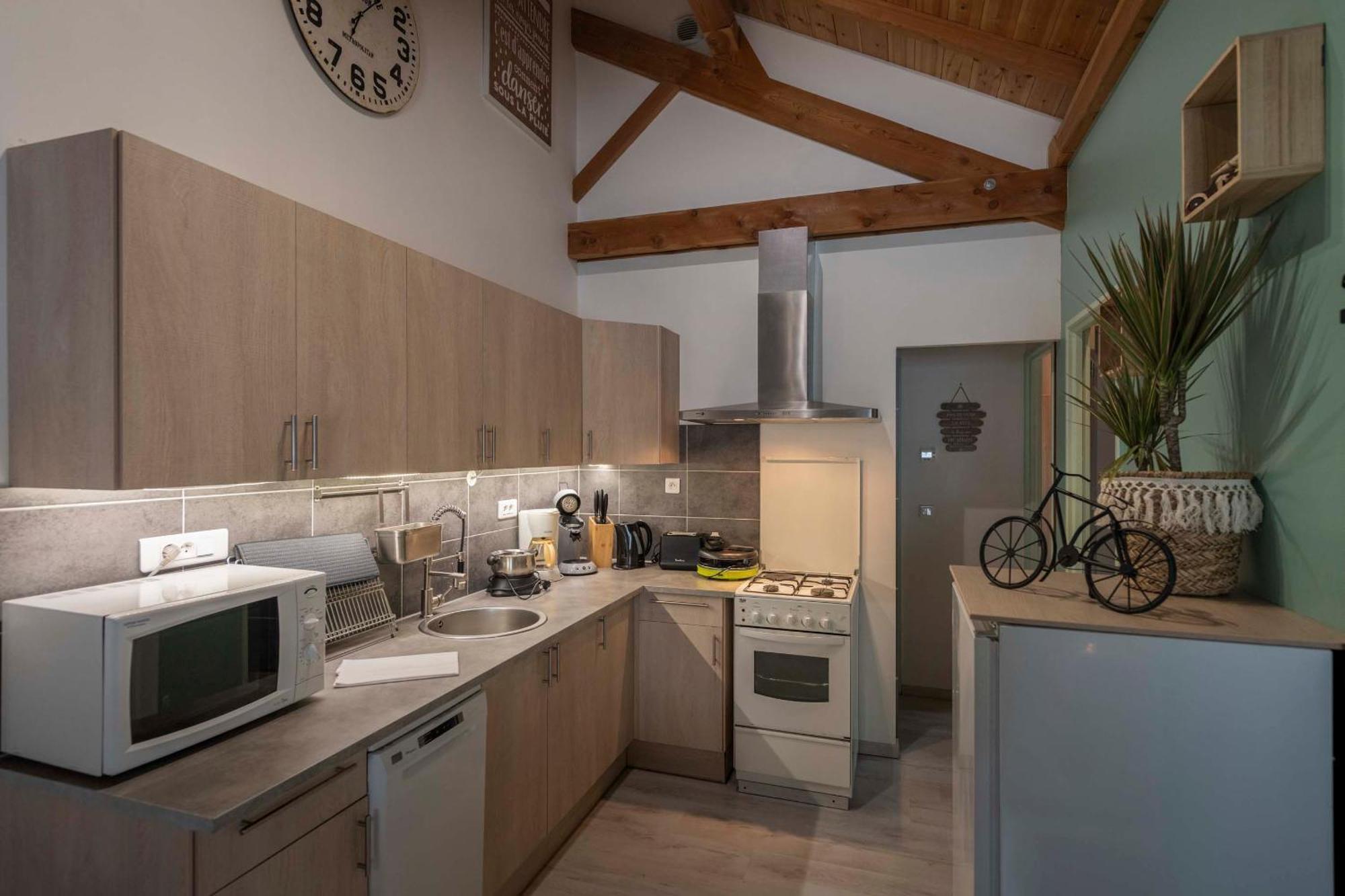 Le Pragmatique Apartment Гилестр Екстериор снимка